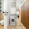 Movie Jacuzzi Apartment at the Main Station by Noclegi Renters