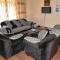 Reef Holiday Apartments