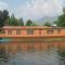 RITZ Houseboats