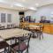 Super 8 by Wyndham Fort Dodge IA