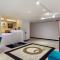 Quality Inn Lee - Lenox South