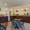 Quality Inn Lee - Lenox South