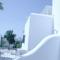 Nicos Studios & Apartments