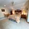 O8 Renovated Forest Cottage Townhome with great Mt Washington views fast wifi Walk to skiing - Carroll