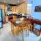 E5 Beautiful Bretton Woods slopeside home amazing views of Mount Washington Hot Tub AC