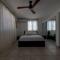 Aguadilla Sunset Apt AC WiFi 8 minute walk Crashboat Beach