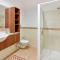 QV Stays 2 Bedroom Waterfront Getaway