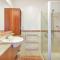 QV Stunning 2 Bed Condo - 378