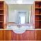 QV Stays 2 Bedroom Waterfront Getaway