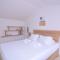 Sunrise House- 4 bedroom house with amazing sunrise over the sea 10 guests - Vila Franca do Campo