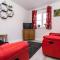 Pass The Keys 2 Bedroom Home Near the Heart of Ludlow