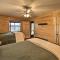 Piney Bluff Retreat with Mountain Views!