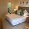 22 Kyalanga Beachfront Apartment