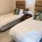 22 Kyalanga Beachfront Apartment