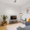 Cosy, furnished & renovated flat with outside lounge