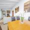 Villa Ambient / Sa Finqueta