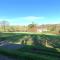 Stunning Shepherds Hut with Superb Views & Fire Pit near a Superb Gastro Pub - Lamerton