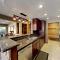 Slopeside Deluxe 2 Bdrm Condo with Underground Parking! Sierra Megeve 25