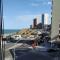 Hermoso AMBIENTE con balcón a metros del mar