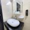 Private gorgeous Room with Marina view with Shared Kitchen in Shared Apartment - Dubaj