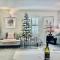 Cotswold Chic Retreats "Cloud Nine" Central Chipping Campden-Parking-Garden