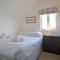Lapwing Lake Lodge