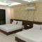 HOTEL GOLDEN LEAF