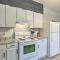 2 Mi to Lake Hartwell Charming Southern Cottage