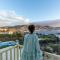 Akrotiri Hotel