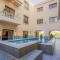 La Famille Guest House-Families Onlyللعوائل فقط