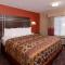 Best Western Plus Raffles Inn & Suites