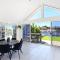 Luxurious Waterfront North Facing 5 bedroom House with pool, pontoon and Deep Water Access near Mooloolaba - Mooloolaba