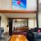 Snowgums on the Lake - Charming 4BR Home l Amazing Lake Views l Balcony