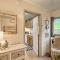 Family Home Near Kings and Sequoia National Parks!