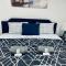 Spacious entire Apartment with Free Parking - Hollywood