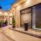 H & V Residence - Bungalow Apartment