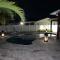 Tropical Luxury Escape Heated Pool Pets OK IMG short Drive to Gulf Beaches - Брейдентон