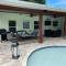 Tropical Luxury Escape Heated Pool Pets OK IMG short Drive to Gulf Beaches - Брейдентон