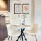 Unbeatable Rate Stylish 1BR with Balcony Near Metro by Deluxe Holiday Homes - 迪拜