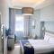 Yarrow Hotel