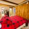 Rustic Mountainside Chalet Rustic Mountainside Chalet