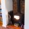 Oak House in Mid Wales with Log Burner By Seren Short Stays - 马汉莱斯
