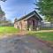 Unique Dog-Friendly Log Cabin Short Walk to Ocean