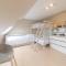 Apartment Pauls parklane with balcony by Interhome