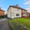 Rookwood house - spacious home with free parking - Short Stay Leeds
