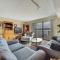 222 Edgewater Inn