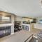 229 Edgewater Inn