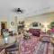 377 Edgewater Inn