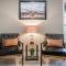 Beautifully Decorated New Home, King Bed, Washer/Dryer & Fully Stocked Kitchen