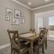 Beautifully Decorated New Home, King Bed, Washer/Dryer & Fully Stocked Kitchen